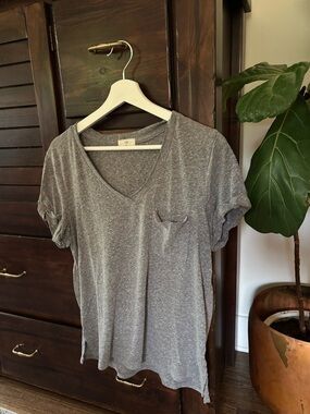T.La - Anthropologie Heather Gray V-Neck Pocket Tee